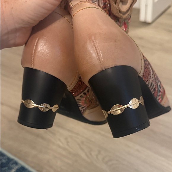 Floral Embroidered Heeled Boots in Beige and Pink - Picture 5 of 8